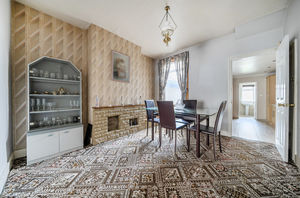 Dining room- click for photo gallery